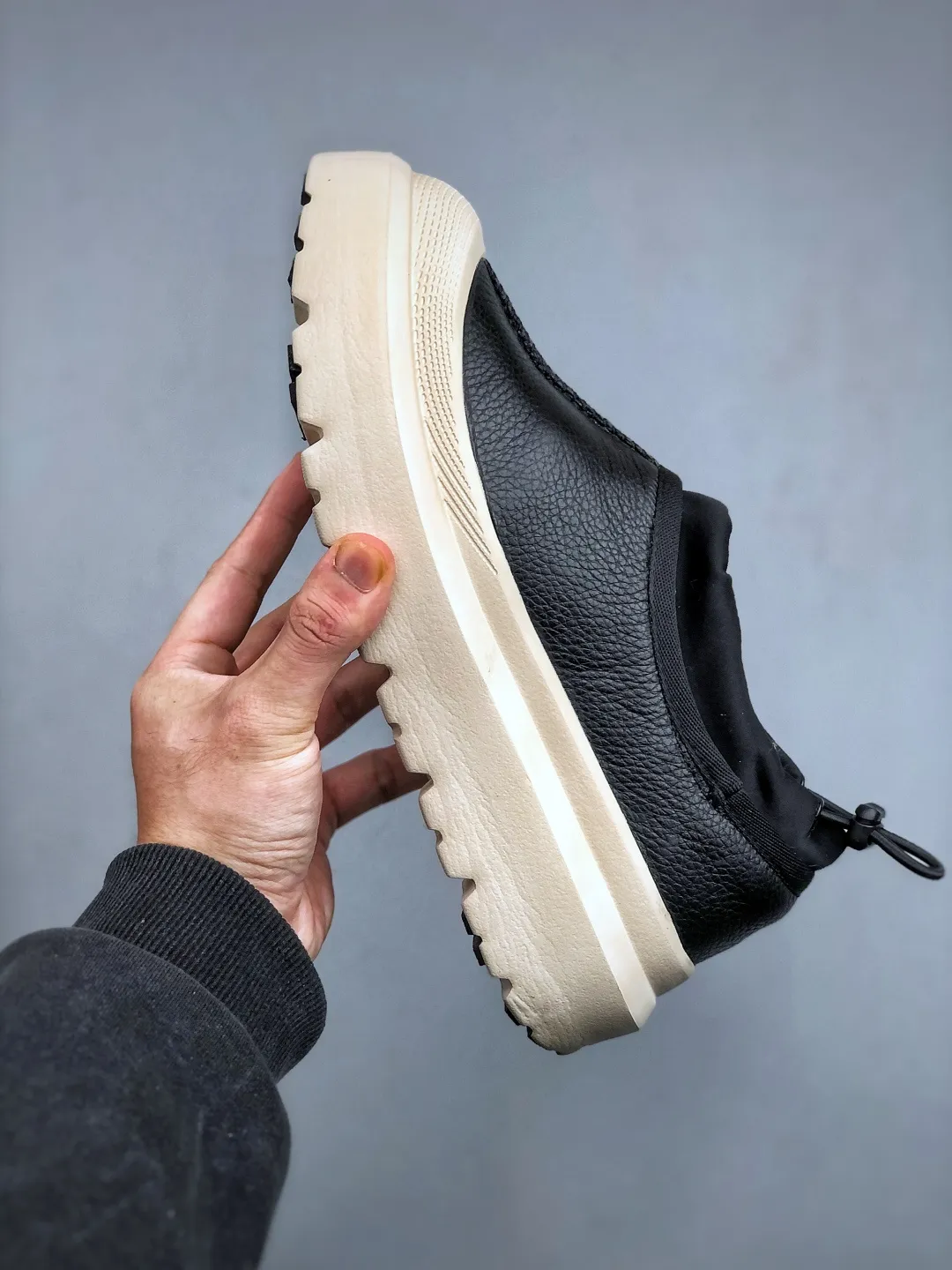 Local self-pickup 💰560 supports store delivery. Same style as Wang Yibo, the latest official revision and new style! The platform is exclusively for foreign trade UGG Tasman GTX winter neutral small potato snow shoes 1172790 Produced by the ten-year-old brand shoemaking factory production line. Pay attention to every detail. Longfeng A-grade genuine sheep fur is integrated. Created in full compliance with the ZP process. Size: 37-45